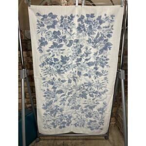 Canon Royal Family  bath towel 1980s floral rose blue white